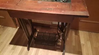 Máquina de coser de mesa 1950