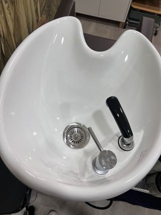 Se venden 2 sillones profesionales de peluqueria