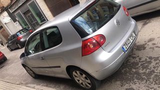 Volkswagen Golf 2004