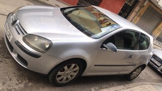 Volkswagen Golf 2004