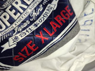 Camiseta Superdry V-Neck Clásica Blanca