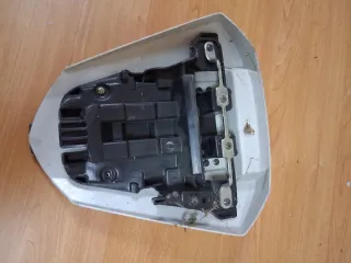 Tapa colín Yamaha R6 2008 FIAT