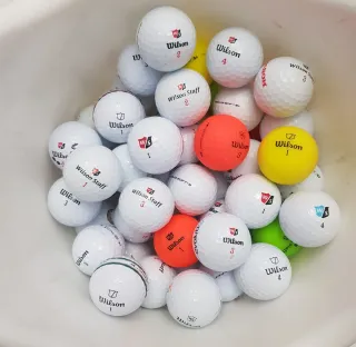 50 Bolas de Golf Wilson Staff
