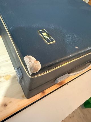 Tocadiscos Invicta Antiguo Beige y Dorado