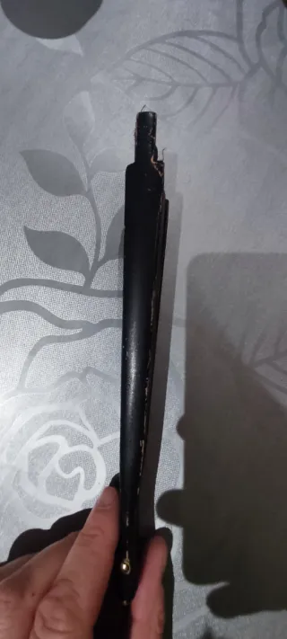 Abanico vintage negro flores moradas