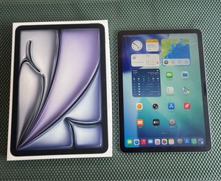 iPad Air 11 M3 128GB wifi 2025 factura y garantía