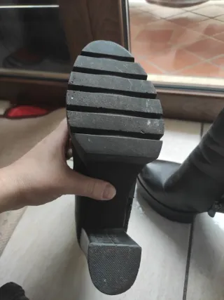 Tronchetto tacco alto con pizzo e strass