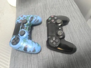 PS4 Pro 1TB + 2 Mandos + Juego