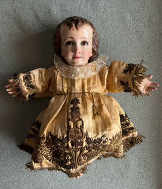 Vestido seda bordado oro niño Jesús antiguo