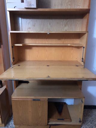 Gratis! Muebles comedor vitrina cajonera Cornellá