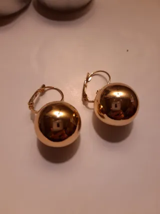 Pendientes bisutería dorados