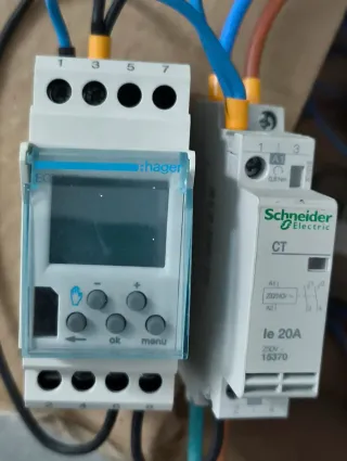 Programador horario Hager + Contactor Schneider