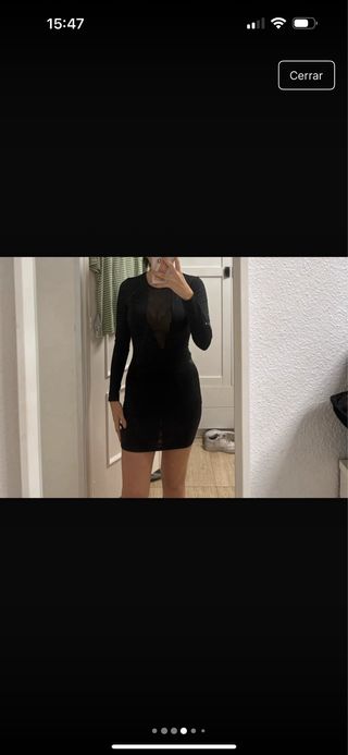 Vestido negro escotado