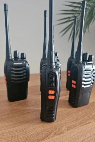 5 Radio Baofeng Portatili 888s con Auricolari