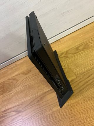 PS4 Slim 1TB dos mandos