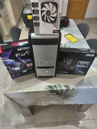 Gabinete Gamer Negro/Plateado