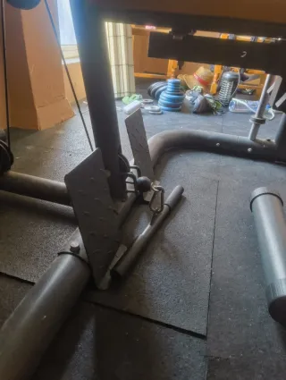 Gimnasio multifuncional con banco