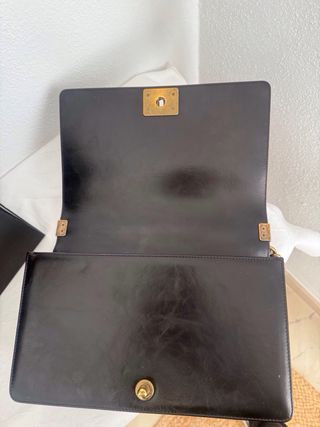 Bolso Chanel Boy Negro y Dorado