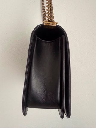 Bolso Chanel Boy Negro y Dorado