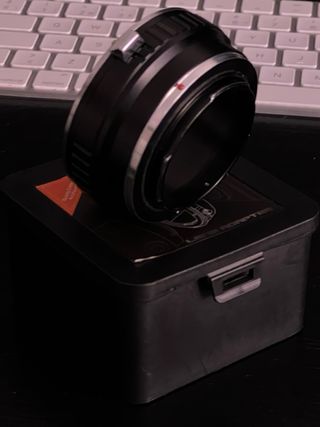 Adaptador K&F Concept Canon EOS a Sony E-mount.