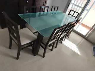 Mesa comedor + 8 sillas — Cristal templado