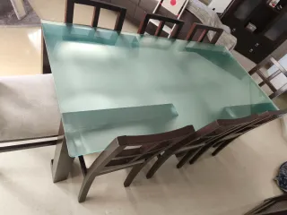 Mesa comedor + 8 sillas — Cristal templado