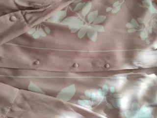 Blusa Zara floral rosa