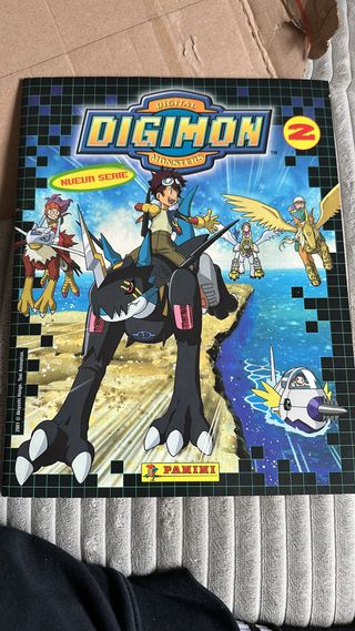 Álbumes Digimon y pokemon