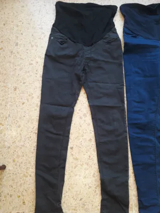Pantaloni premaman neri e blu