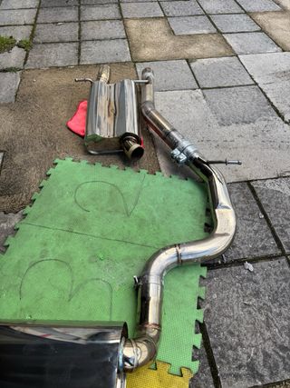 Escape Volkswagen Golf MK5 R32