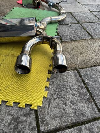 Escape Volkswagen Golf MK5 R32