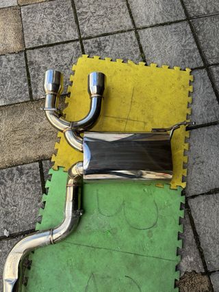 Escape Volkswagen Golf MK5 R32