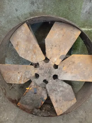 Ventilador industrial antiguo