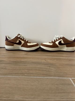 Nike Air Force 1 Beige y Marrón