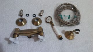 Grifería Ducha Clásica Bronce y Blanca