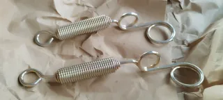 Muelle soporte escape Kart