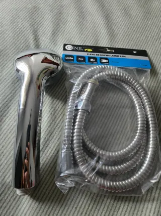 Flexo de ducha metálico y plástico