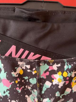 Mallas deportivas Nike estampado multicolor