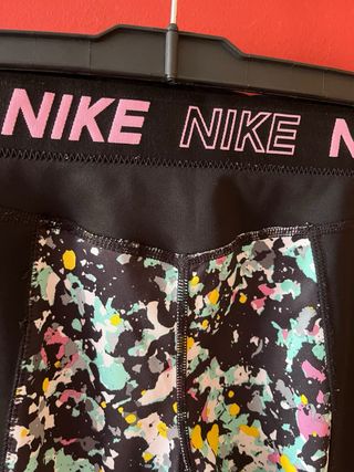 Mallas deportivas Nike estampado multicolor