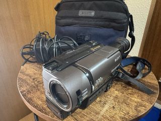Sony Handycam Video 8 XR 220x Zoom