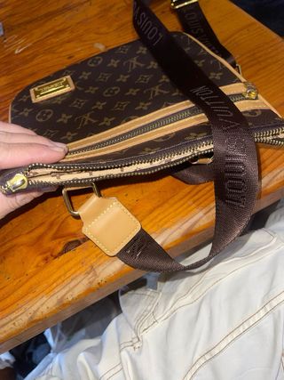 Louis Vuitton falta el enganche de la cremallera