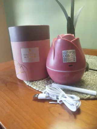 Humidificador Forma Rosa Nuevo en Caja. Regalo.