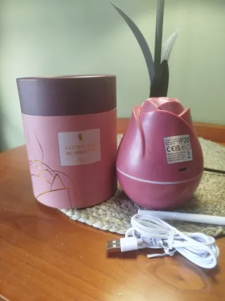 Humidificador Forma Rosa Nuevo en Caja. Regalo.