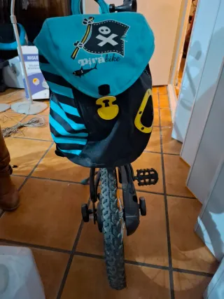 Bicicleta infantil Btwin con ruedines