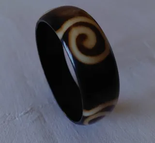 Bracciale rigido etnico