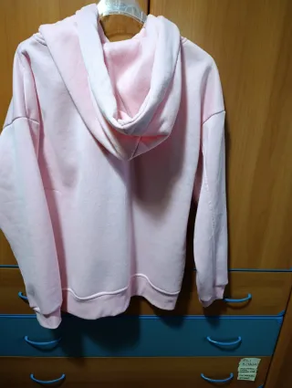 2 Felpe: Vans nera e rosa dipinta