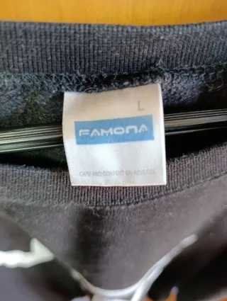 2 Felpe: Vans nera e rosa dipinta