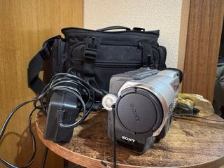 Videocámara Sony Hi8 - Muy Nueva