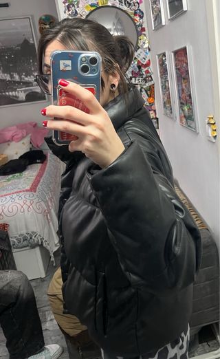 Abrigo plumas tipo cuero