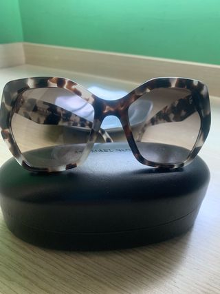 Gafas de sol Prada Tortoise